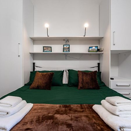 Apartamento A Due Fermate Dal ColosseoWi-Fi & Netflix Gratis Roma Exterior foto