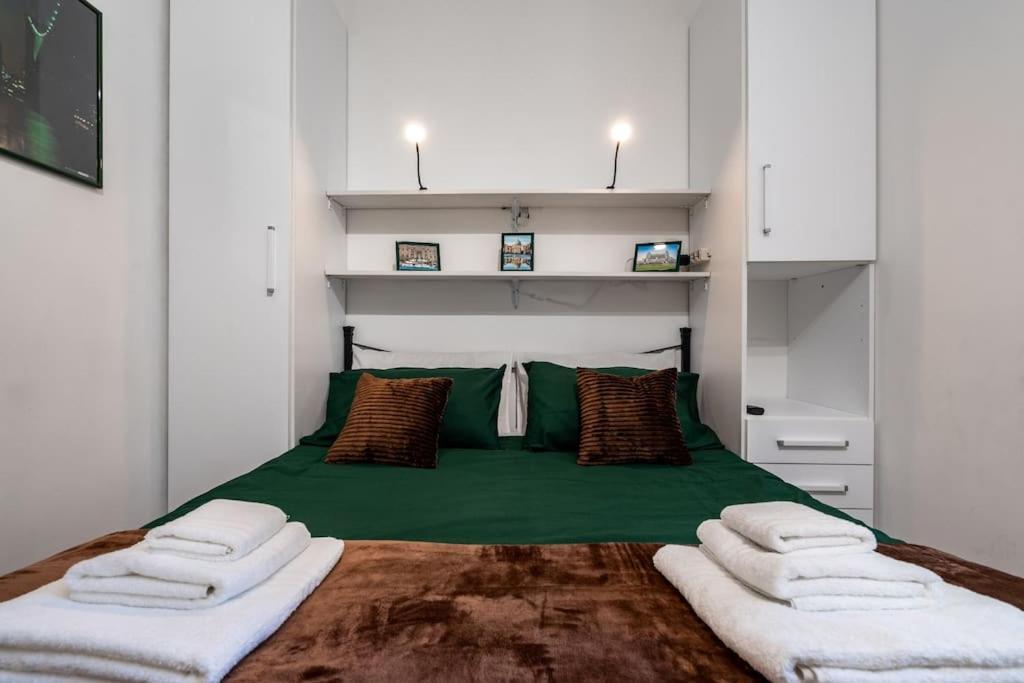 Apartamento A Due Fermate Dal ColosseoWi-Fi & Netflix Gratis Roma Exterior foto
