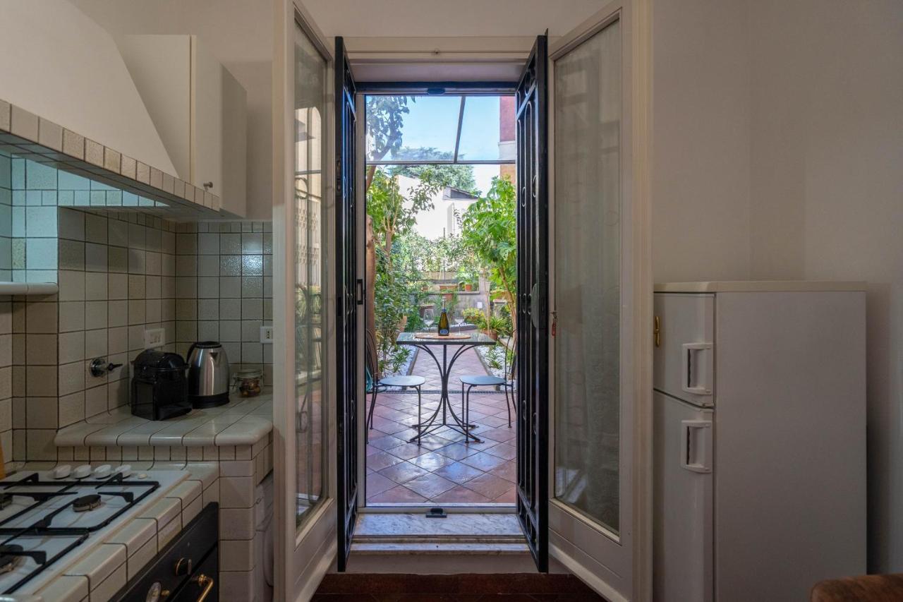 Apartamento A Due Fermate Dal ColosseoWi-Fi & Netflix Gratis Roma Exterior foto