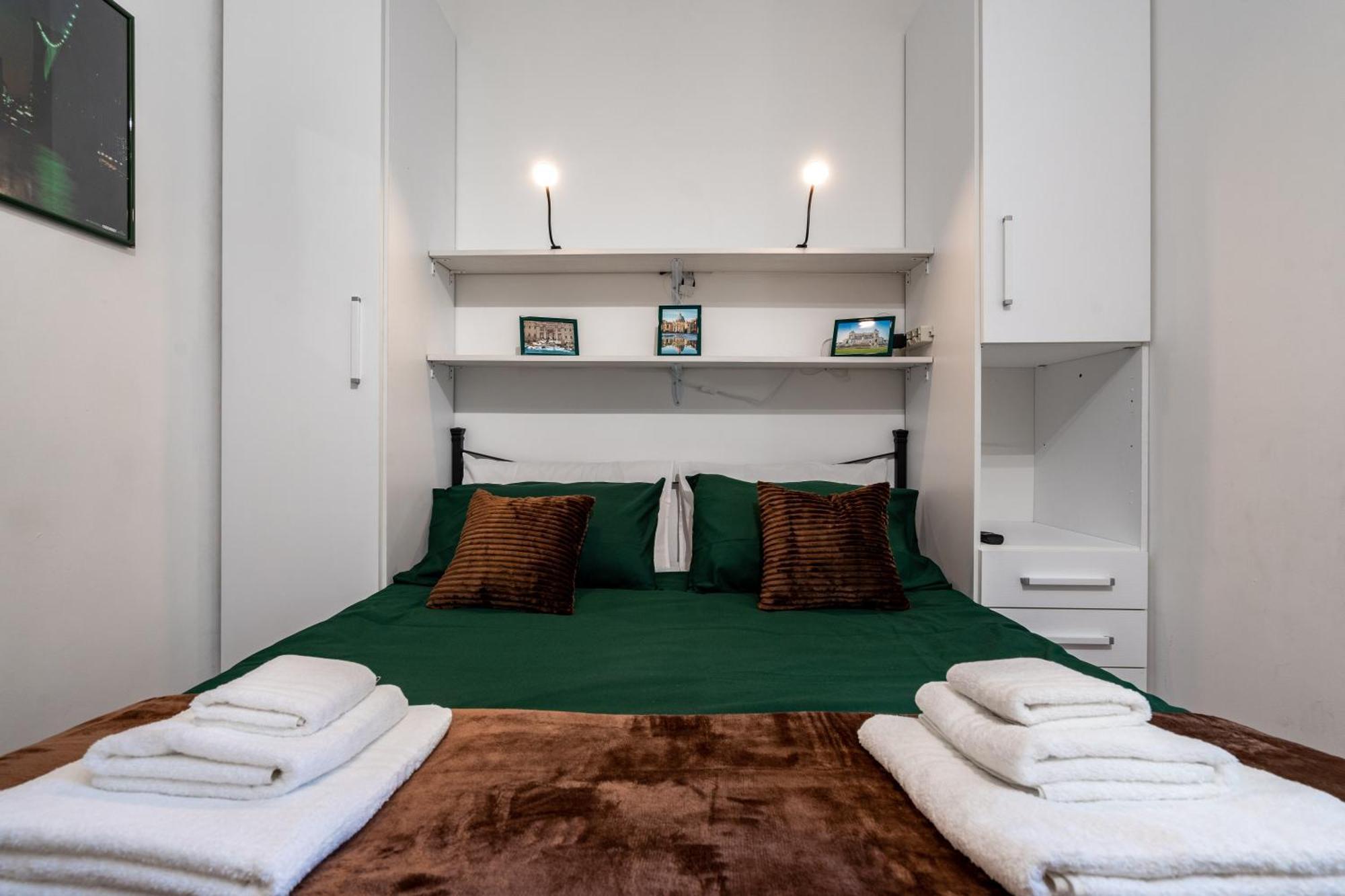 Apartamento A Due Fermate Dal ColosseoWi-Fi & Netflix Gratis Roma Exterior foto