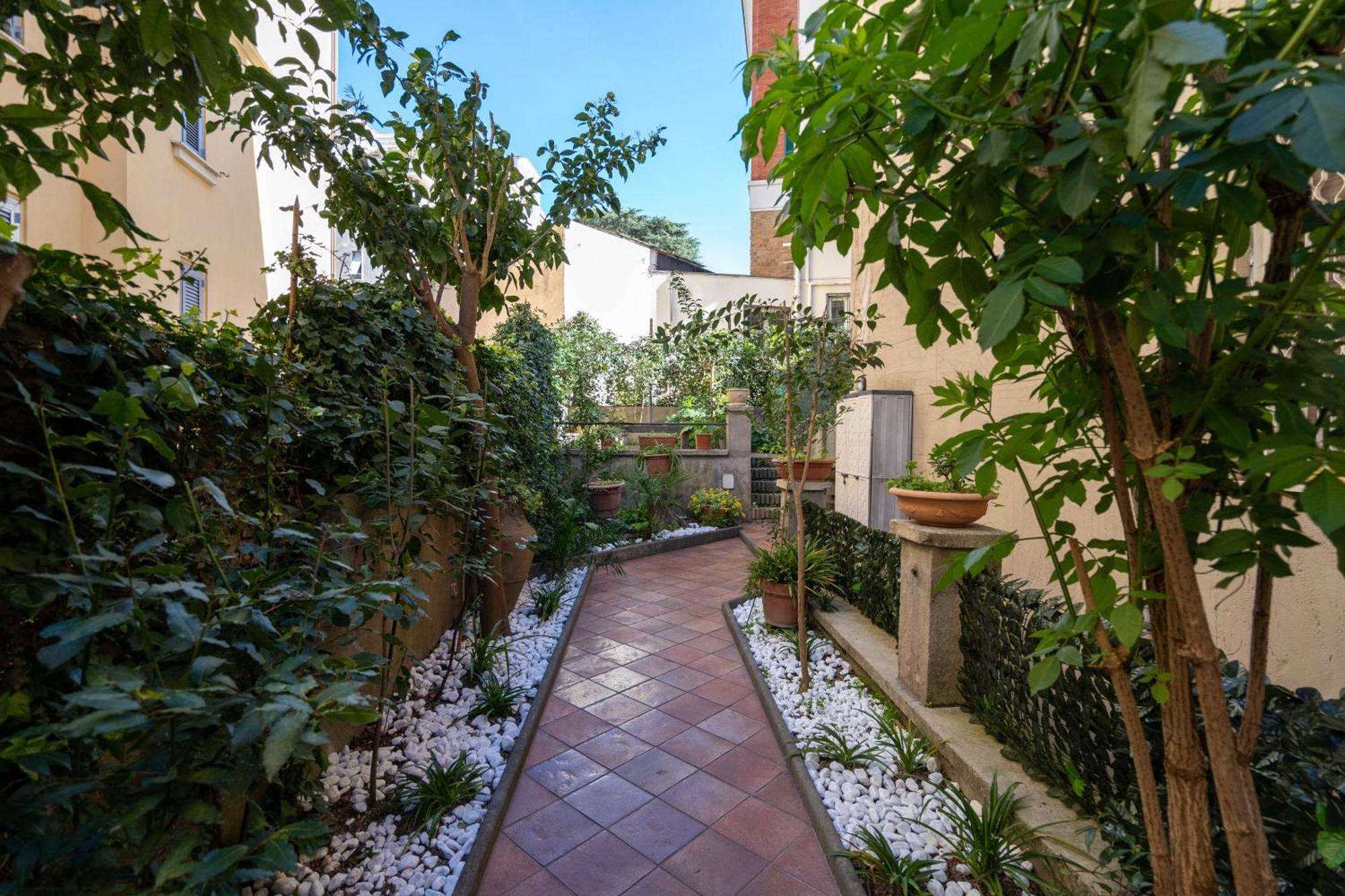 Apartamento A Due Fermate Dal ColosseoWi-Fi & Netflix Gratis Roma Exterior foto